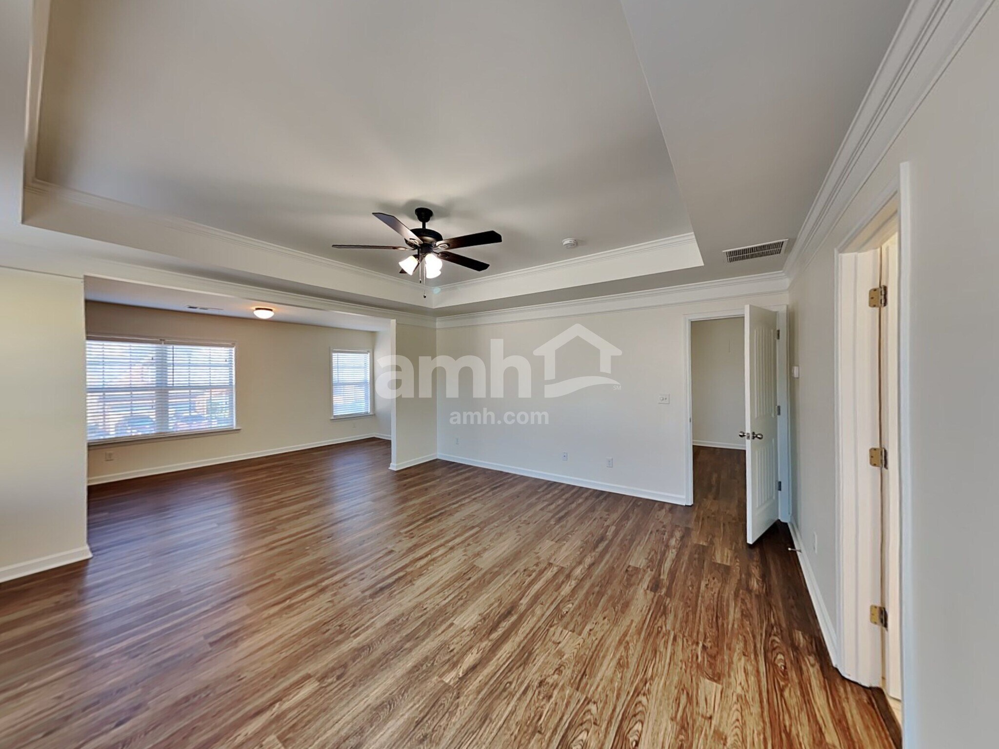 Building Photo - 687 Ivy Chase Loop