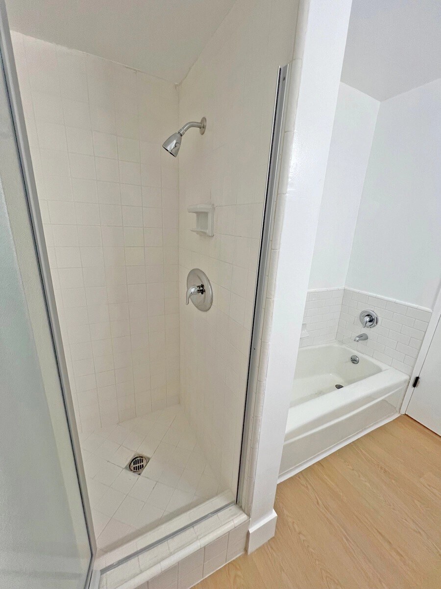 Building Photo - 118 S Wetherly Dr