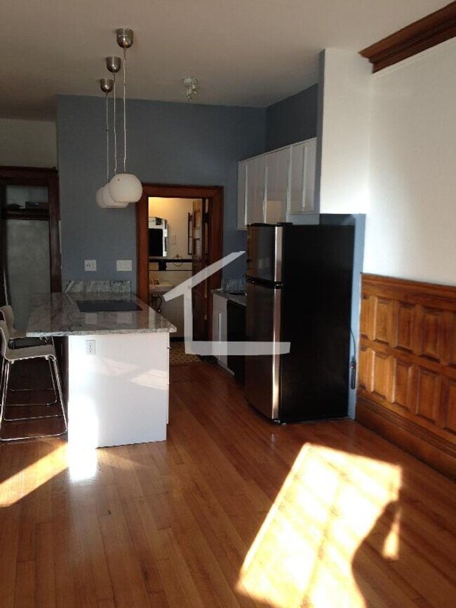 Building Photo - 861 Beacon St #2B Boston MA 02215