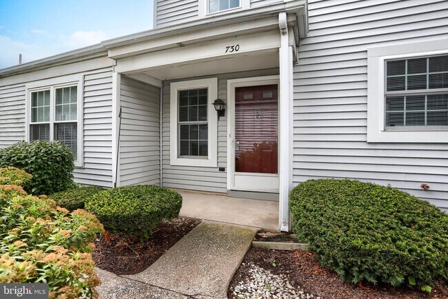 Building Photo - 730 Cambridge Ct