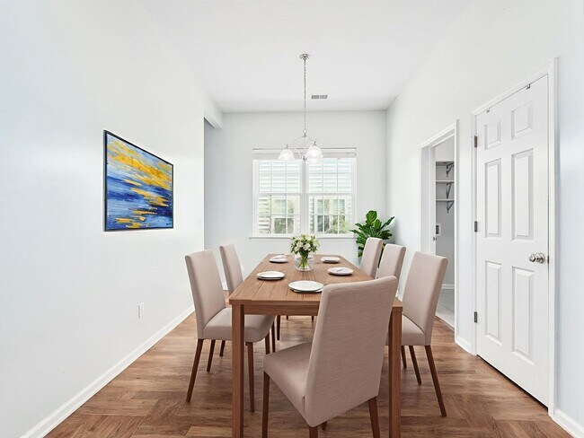 Building Photo - Elegant Two-Story Home in Tanner Plantation!