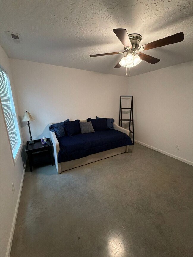 Building Photo - 526 Gadsden Rd NW