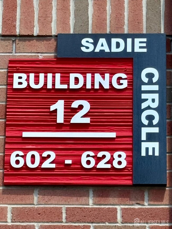 Building Photo - 614 Sadie Cir