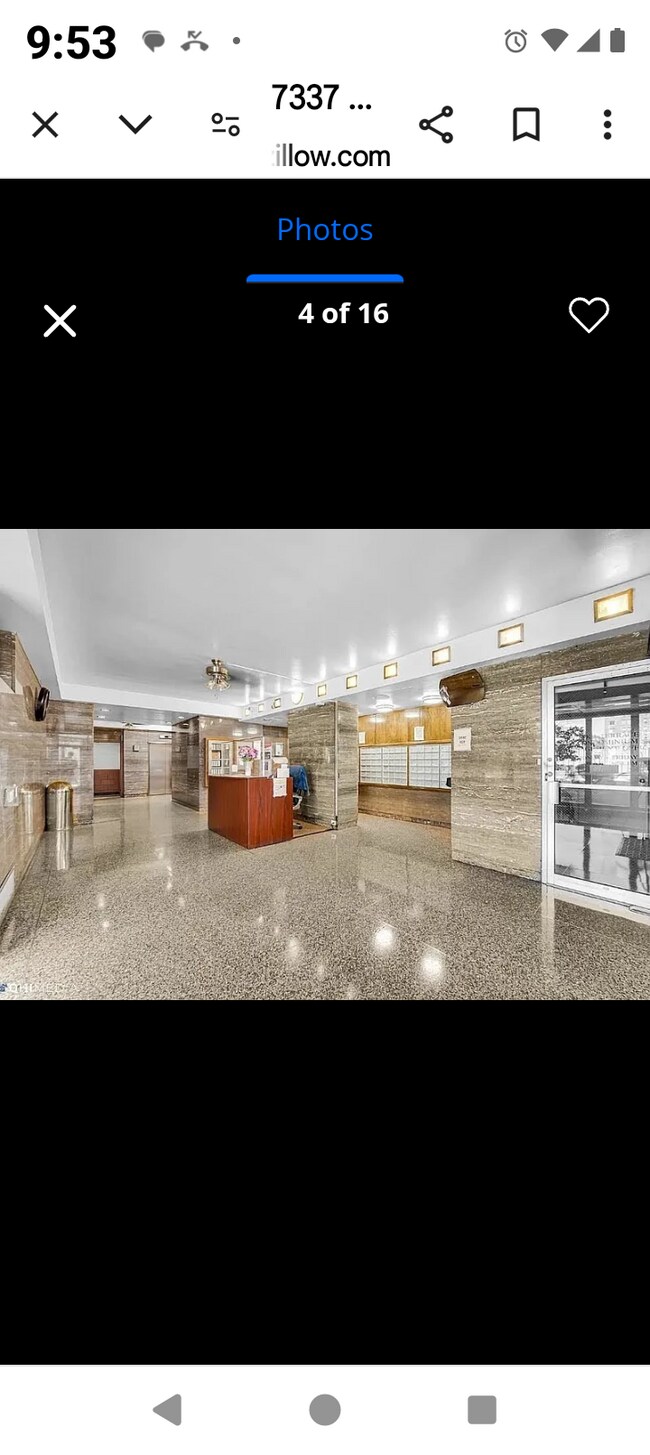 Foyer with security guarded entrance - 7337 S South Shore Dr