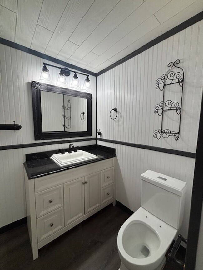 Building Photo - 4 Bedroom 3.5 Bath Townhome in Saddle Ridge!!!