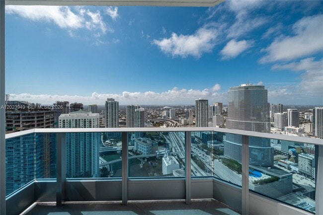 Building Photo - 200 Biscayne Blvd Way