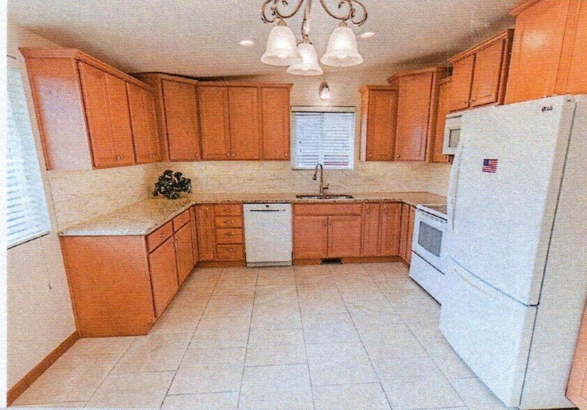 Building Photo - 2799 W 7550 S