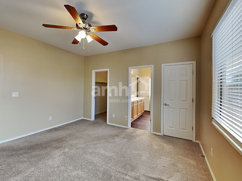 Building Photo - 174 E Corte Rancho Centro