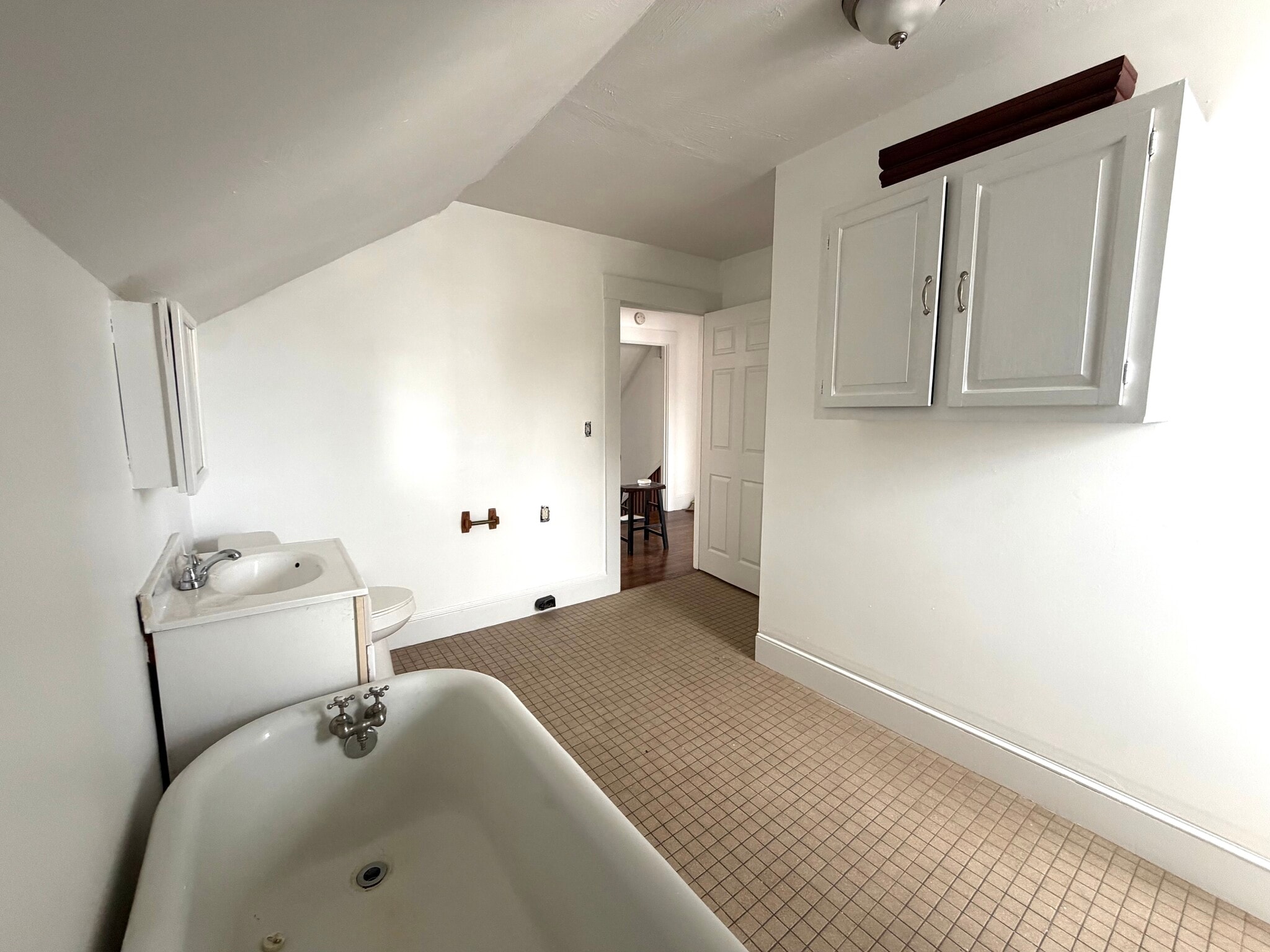 Bathroom 2 - 4 Fossa Ave