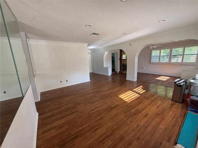Building Photo - 6160 SW 188th Ave