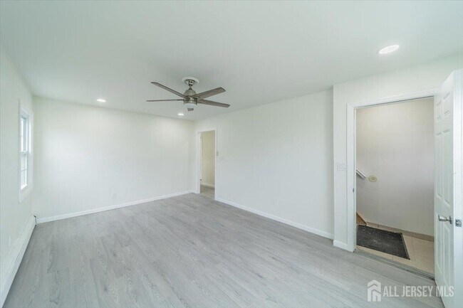 Building Photo - 54 Bergen St