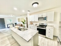 Building Photo - 7381 Fernandina Ave