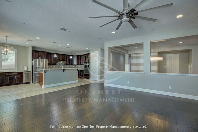 Building Photo - Offering a 6 Month Lease | 4 Bedroom 3 Bathroom Plumas Lake Beauty!