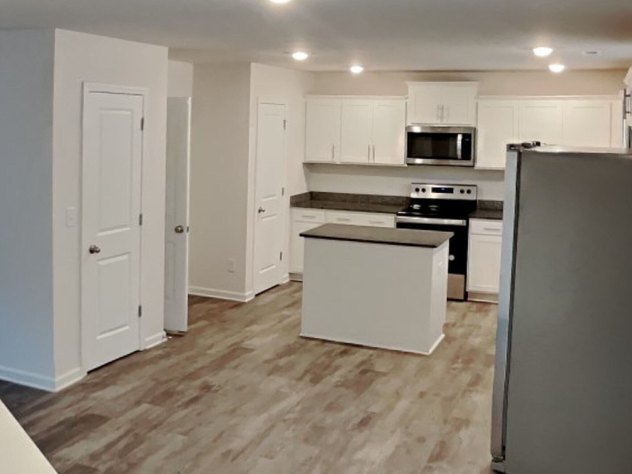 Building Photo - 6022 Elena Lynn Ct