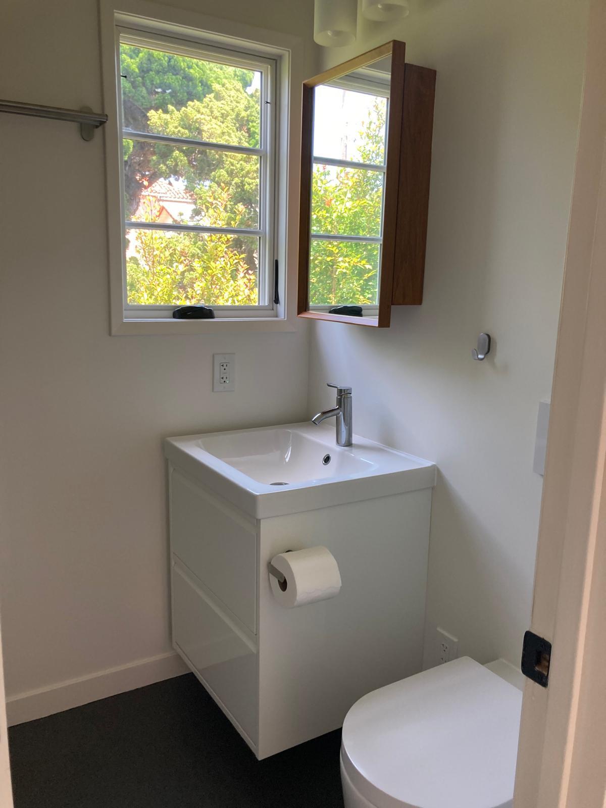 bathroom vanity - 624 Bonair St