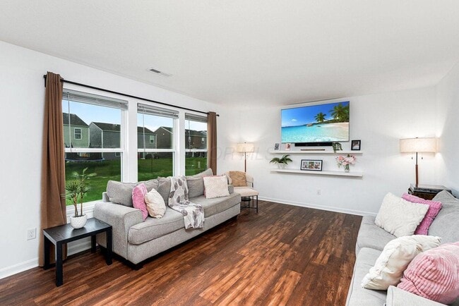 Building Photo - 7430 Sugarbark Dr