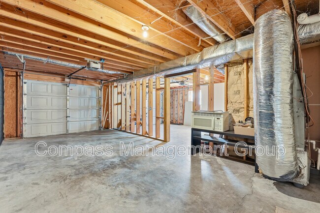 Building Photo - 1690 River Bend Rd