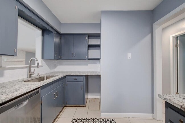 Building Photo - 8705 Parkfield Dr