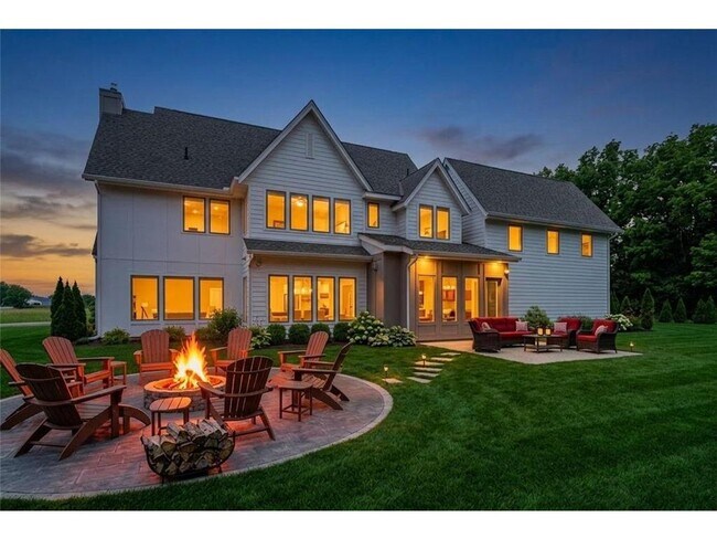 Building Photo - 6201 Gustavus Dr