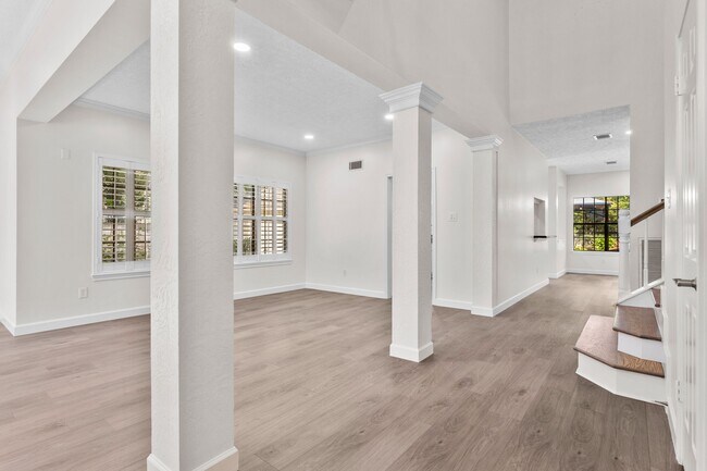 Building Photo - 35 Amber Sky Pl