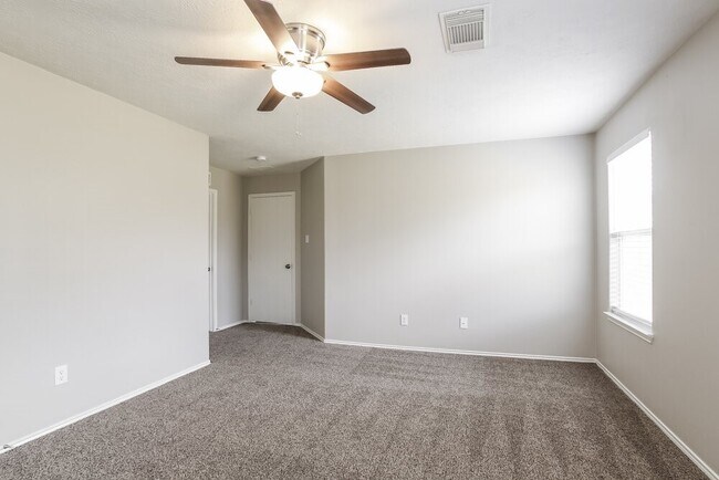 Building Photo - 4931 Winding View Ln