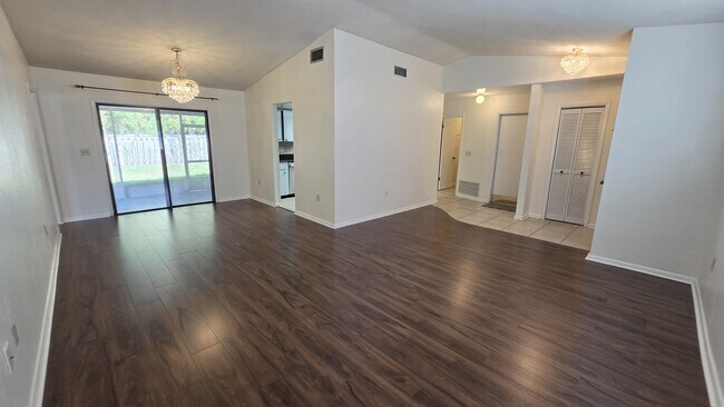 Building Photo - 1624 SW 77th Terrace