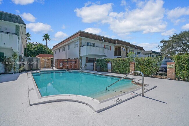 Building Photo - 222 SW 1st St