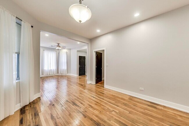 Building Photo - 3939 W Polk St