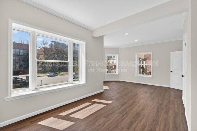 Building Photo - 4561 Laclede Ave