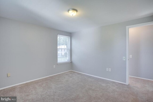 Building Photo - 700 Brandon Cir