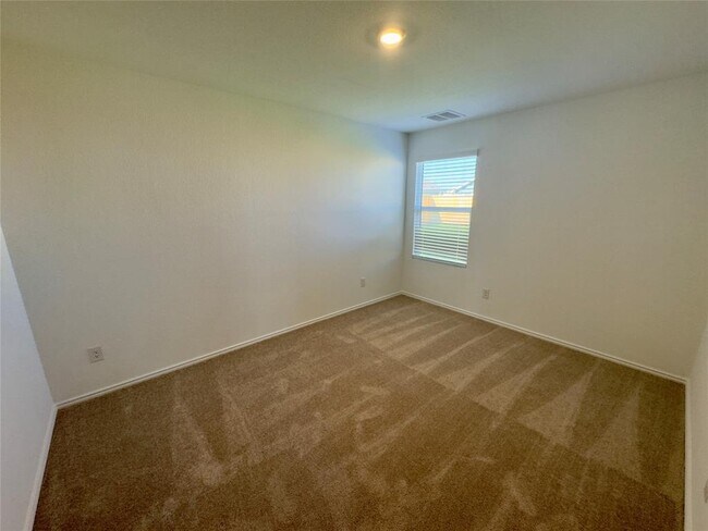 Building Photo - 2210 Cyclone Dr