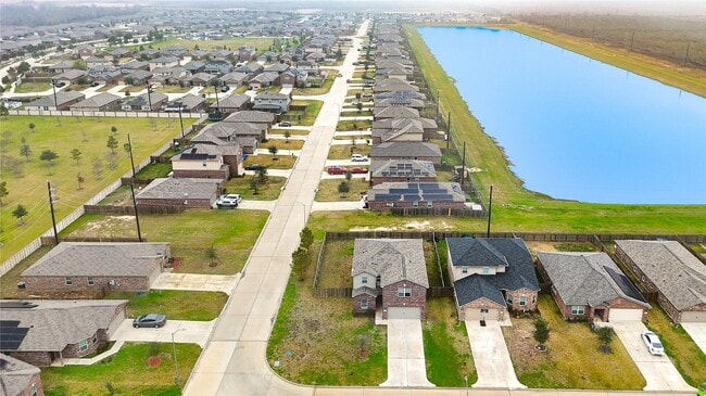 Building Photo - 3001 Iron Woods Dr