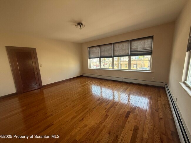 Building Photo - 486 Hazle St