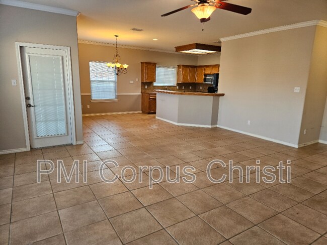 Building Photo - 2337 Handlin Dr