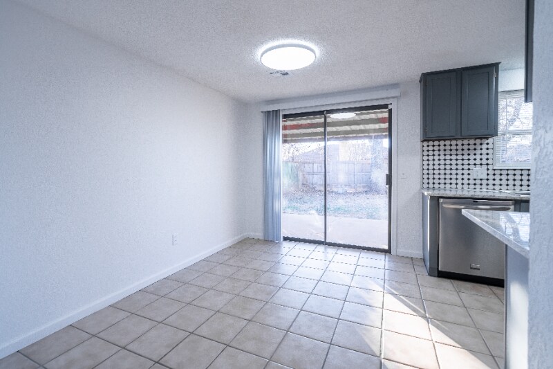 Building Photo - 8513 Wakefield Dr