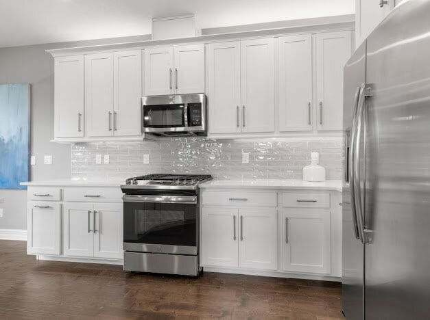Building Photo - "Estancia 3-Bed Sanctuary with Granite Finishes and Scenic Views in Wesley Chapel"