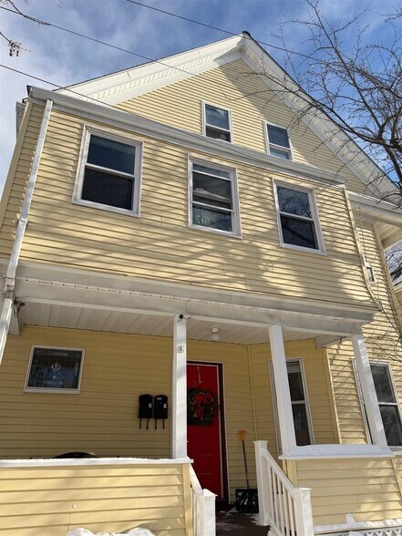 Building Photo - 27 Gilman Ter