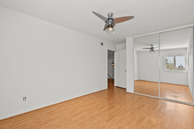 Building Photo - 7231 Spring Ct