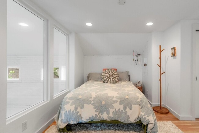 Building Photo - 3005 Bryker Dr