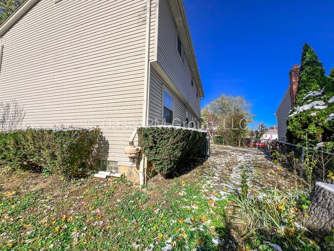 Building Photo - 7034 Rockhaven Pl