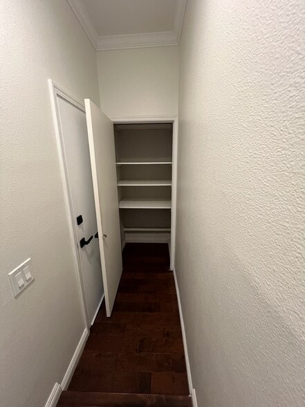Hall closet - 183 Via Colinas