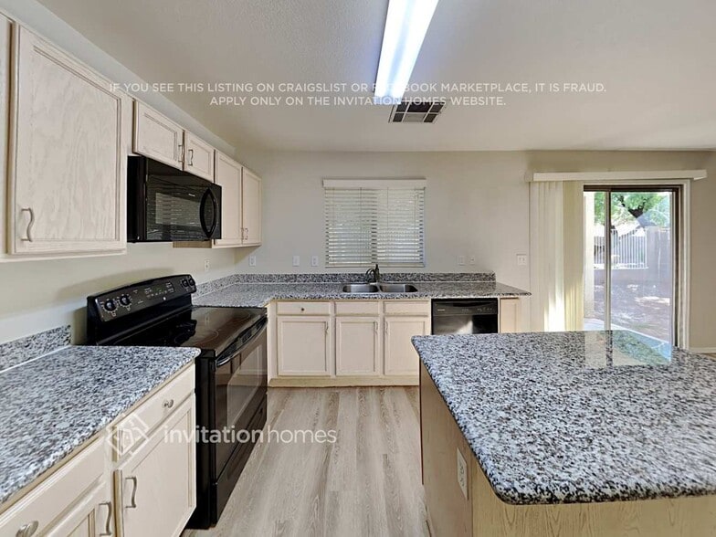 Building Photo - 1575 E Baylor Ln