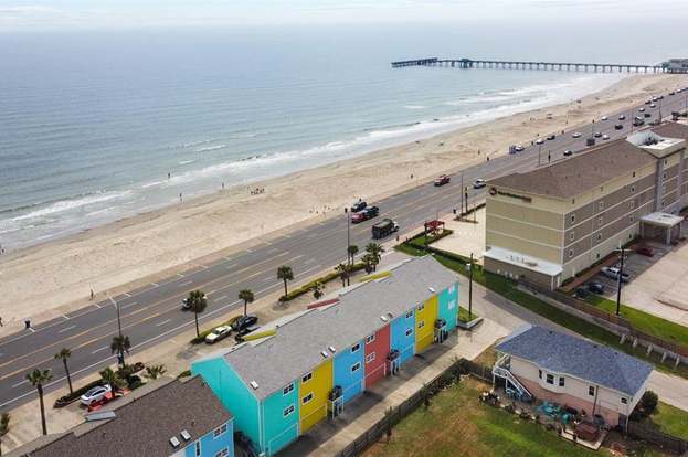 Building Photo - 8416 Seawall Blvd
