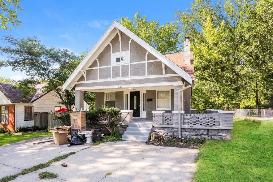 Building Photo - 1606 E 72nd St