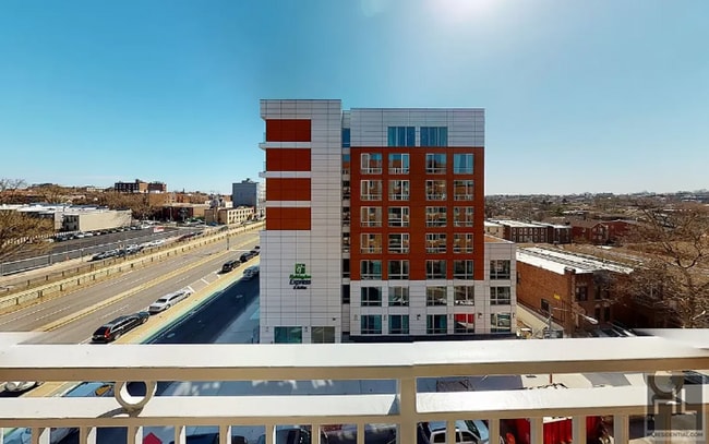 Building Photo - QUEENS BOULEVARD