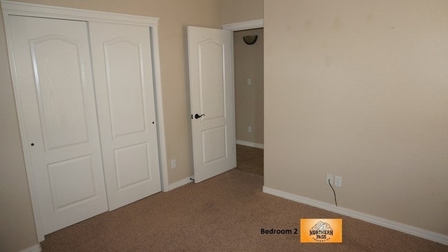 Building Photo - Amazing 3 Bedroom Home in Gated Community!