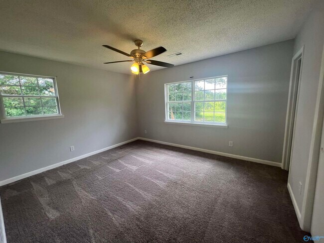 Building Photo - 2720 Old Railroad Bed Rd
