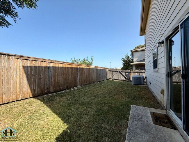 Building Photo - 13523 Royal Well