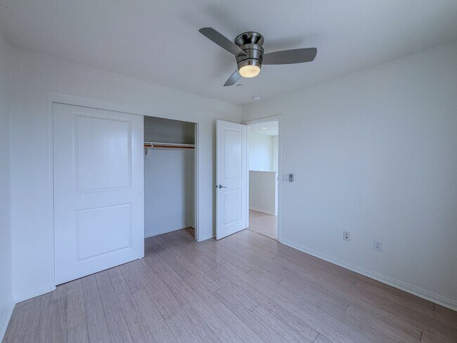 Building Photo - 529 Tiber River Way