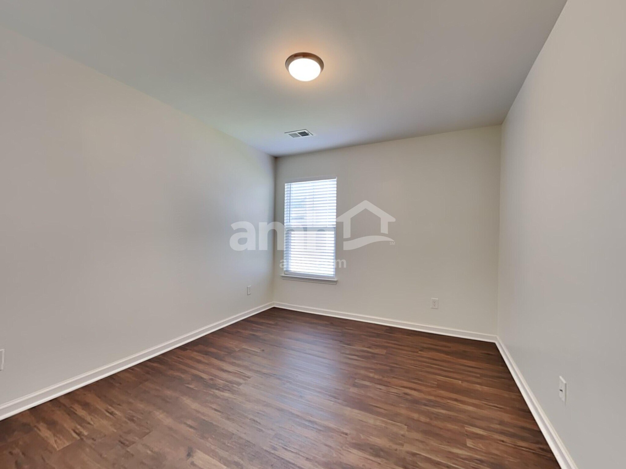 Building Photo - 129 Charlesfort Way